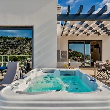 Tatjana Sol With A Pool, Hot Tub, Gym *