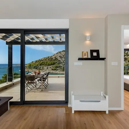 Vila Tatjana Sol With A Pool, Hot Tub, Gym