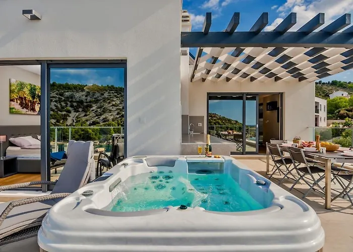 Tatjana Sol With A Pool, Hot Tub, Gym *