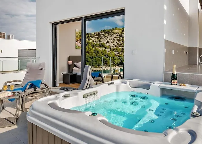 Tatjana Sol With A Pool, Hot Tub, Gym Βίλα *