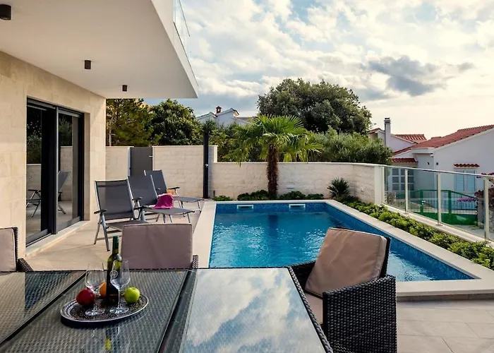 Tatjana Sol With A Pool, Hot Tub, Gym