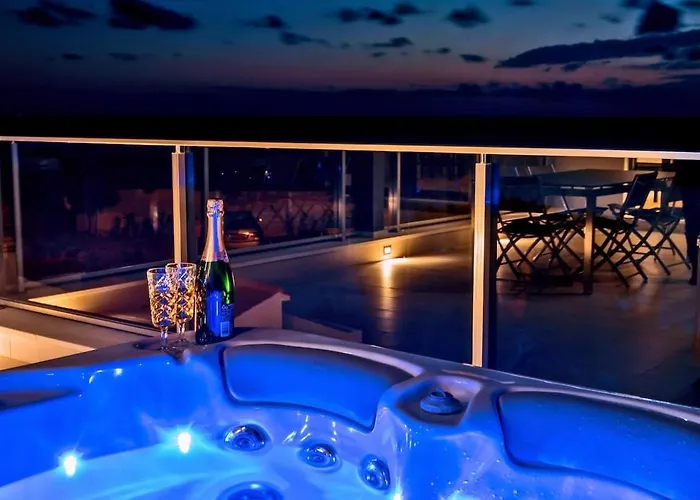 Tatjana Sol With A Pool, Hot Tub, Gym Villa *