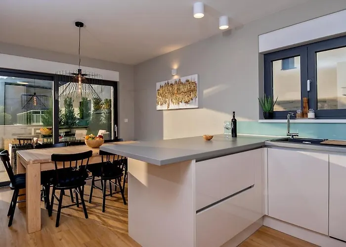 Tatjana Sol With A Pool, Hot Tub, Gym Βίλα Ražanj