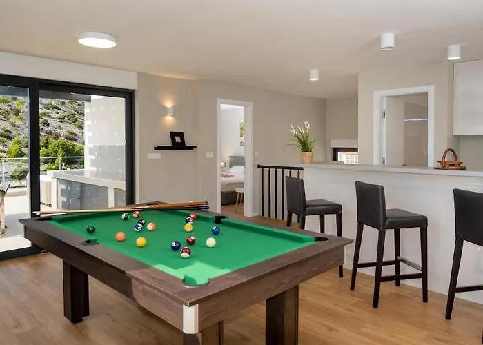 Villa Tatjana Sol With A Pool, Hot Tub, Gym