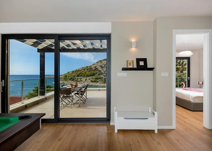 Villa Tatjana Sol With A Pool, Hot Tub, Gym