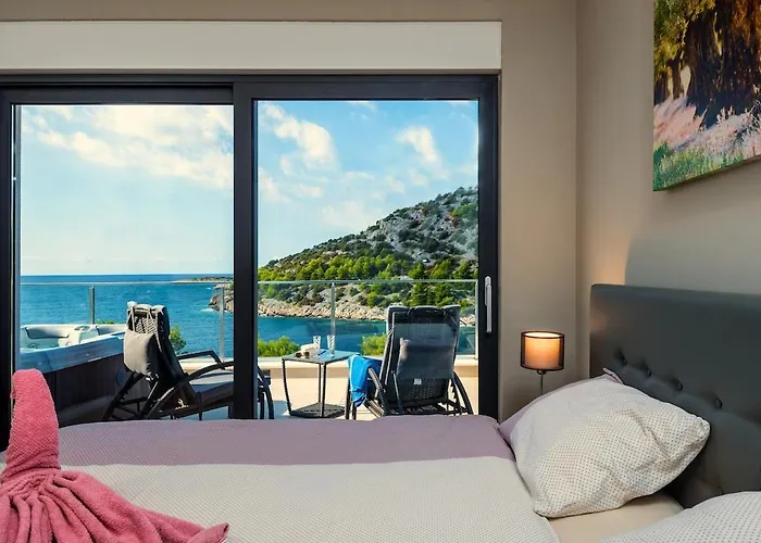 Tatjana Sol With A Pool, Hot Tub, Gym Villa