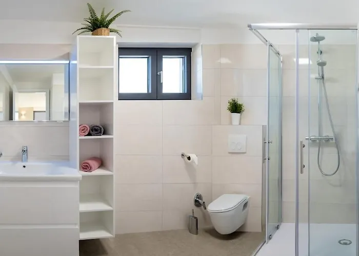 Villa Tatjana Sol With A Pool, Hot Tub, Gym *