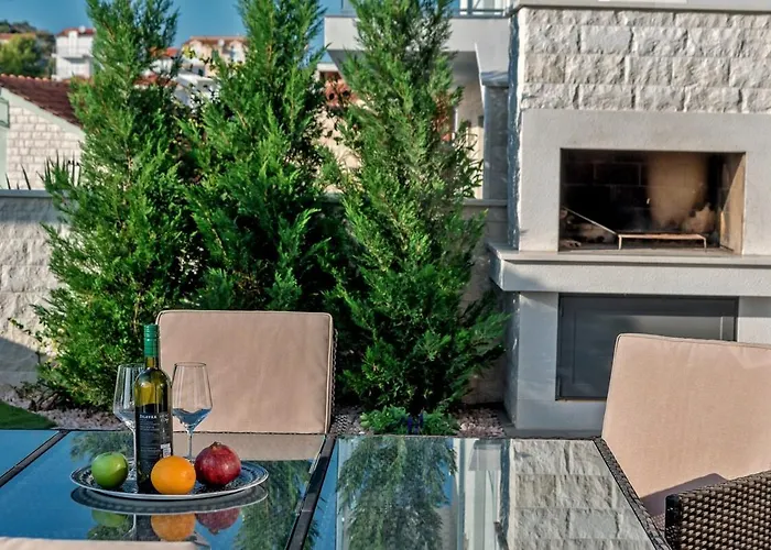 Tatjana Sol With A Pool, Hot Tub, Gym Villa